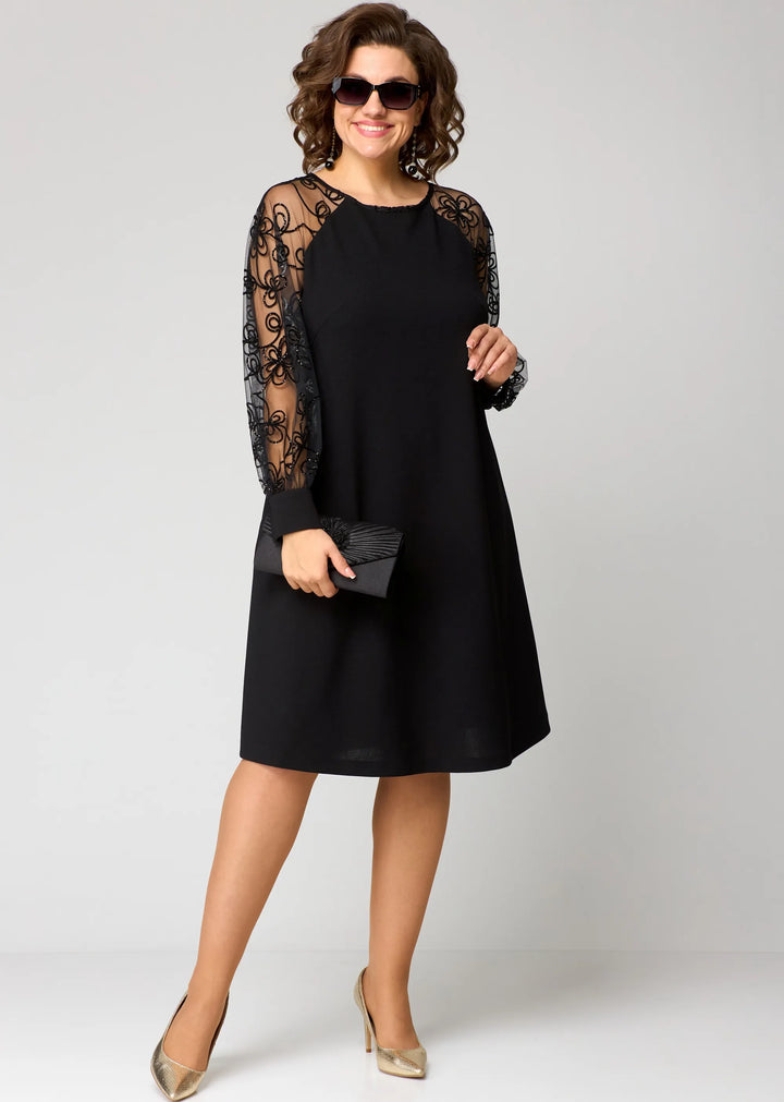 Natalie - Elegant Lace Dress