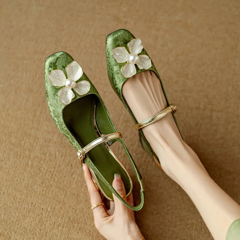 Daisy Elegant Pumps