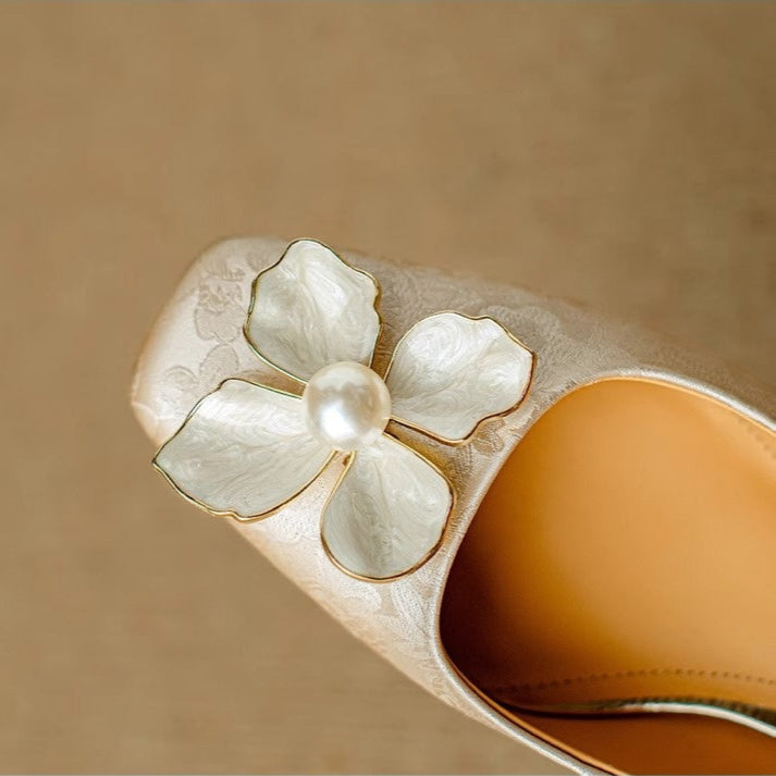 Daisy Elegant Pumps